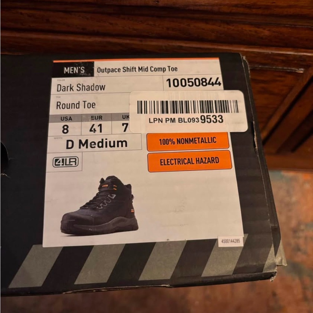 Men’s Ariat Outpace Mid Boot - Picture 2 of 2